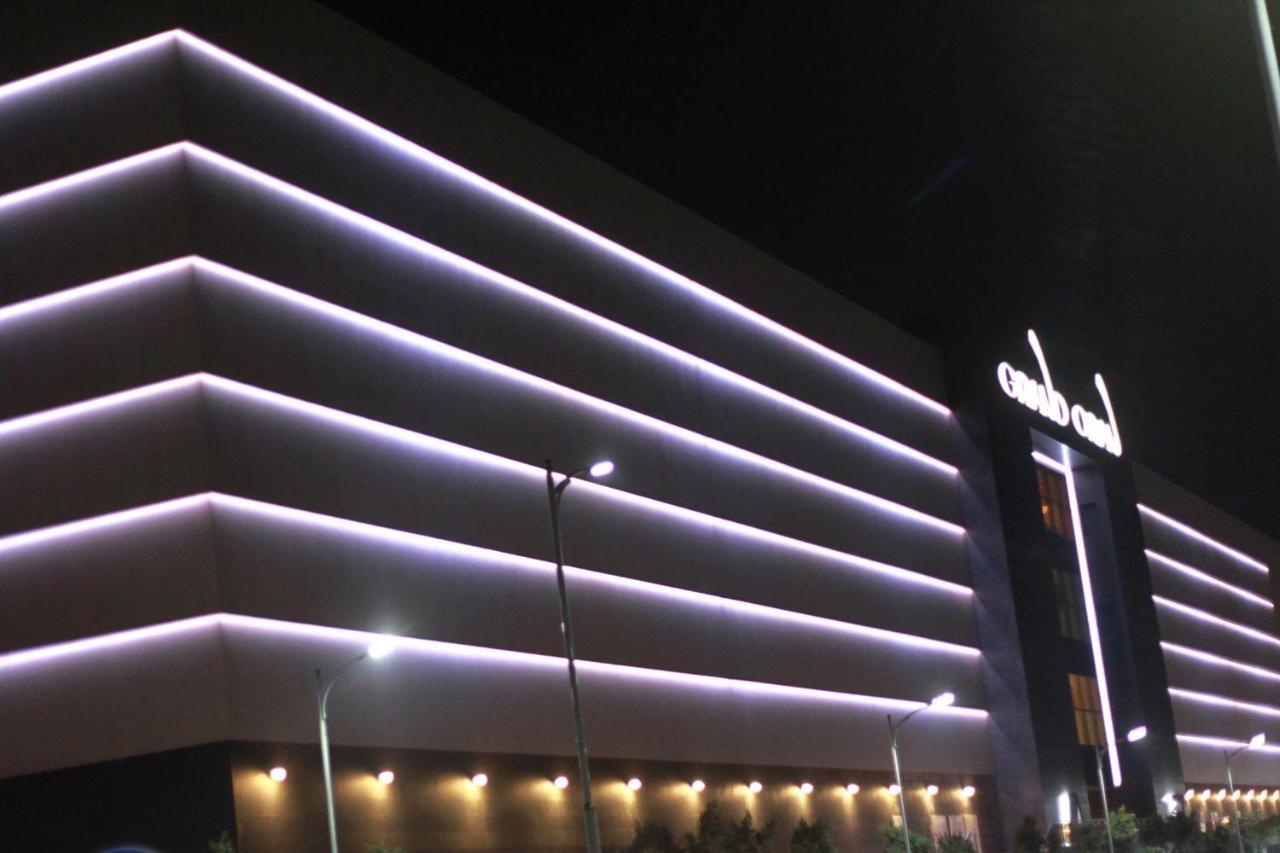 Az Hotels Grand Oran Es Senia Zewnętrze zdjęcie