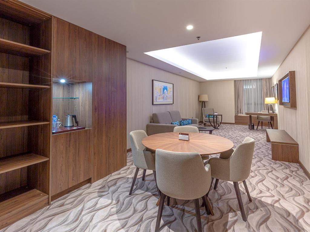 Az Hotels Grand Oran Es Senia Zewnętrze zdjęcie