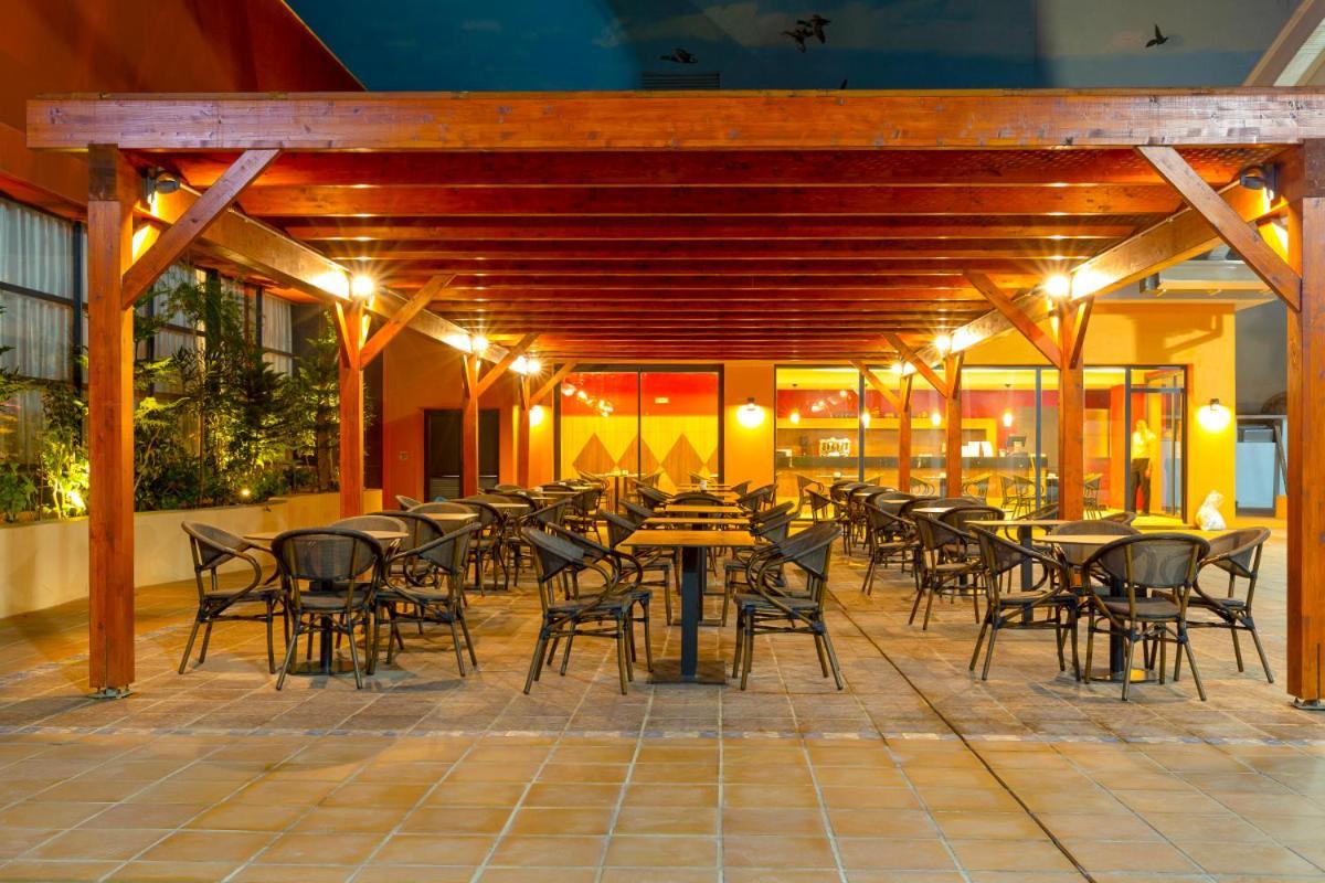 Az Hotels Grand Oran Es Senia Zewnętrze zdjęcie